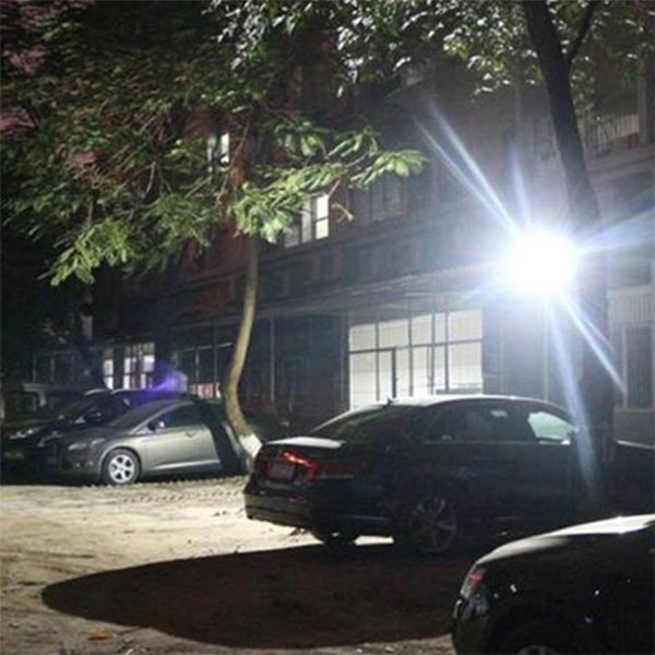 den_nang_luong_mat_troi_100w_co_bao_pin_19