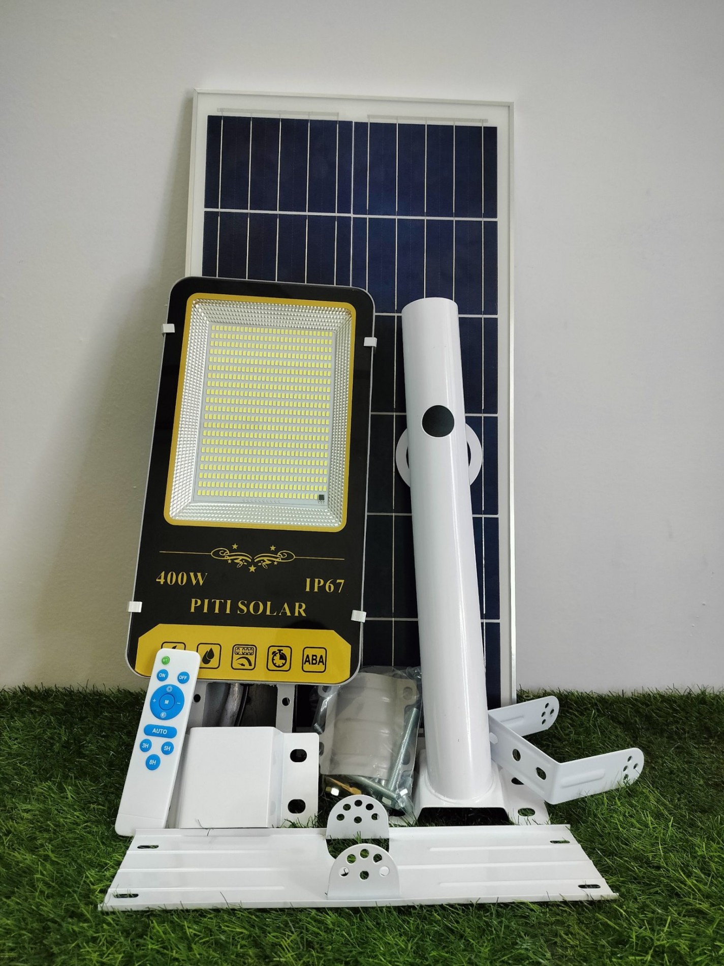 den_nang_luong_mat_troi_piti_solar_mau_ban_chai_400w
