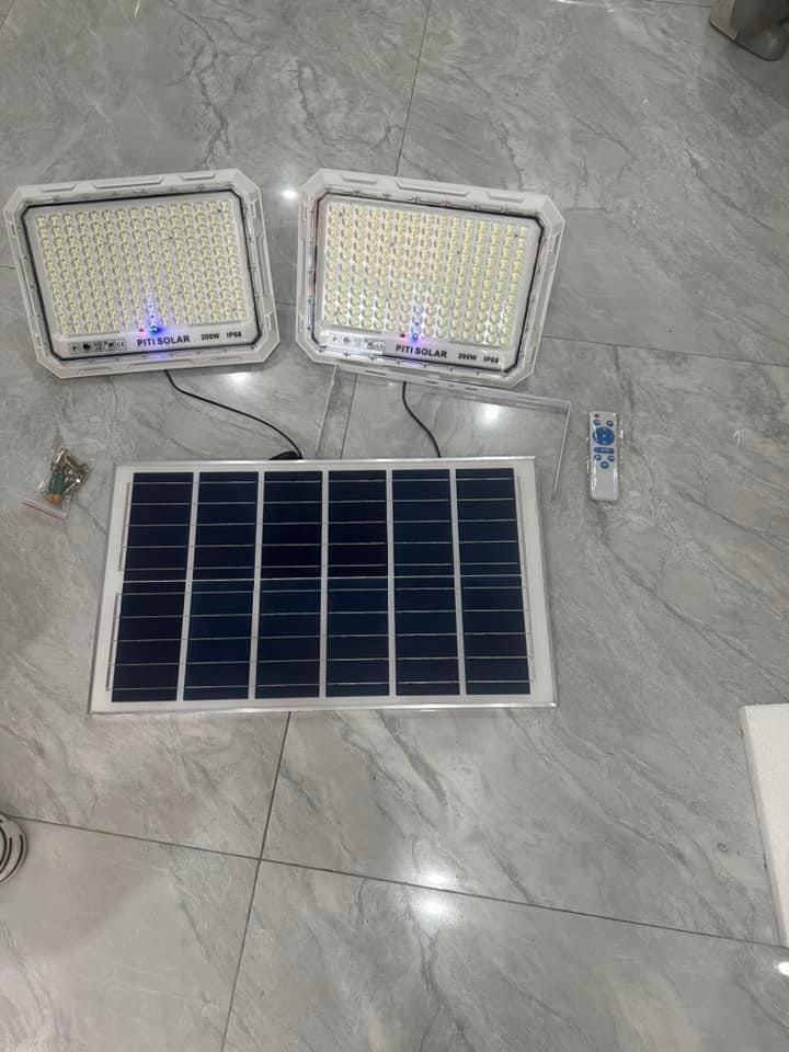 den_nlmt_1_tam_pin_2_den_mat_ngoc_200w_3