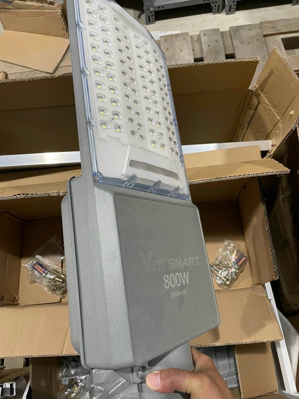 den_nlmt_cong_trinh_800w_dai_dien_tt