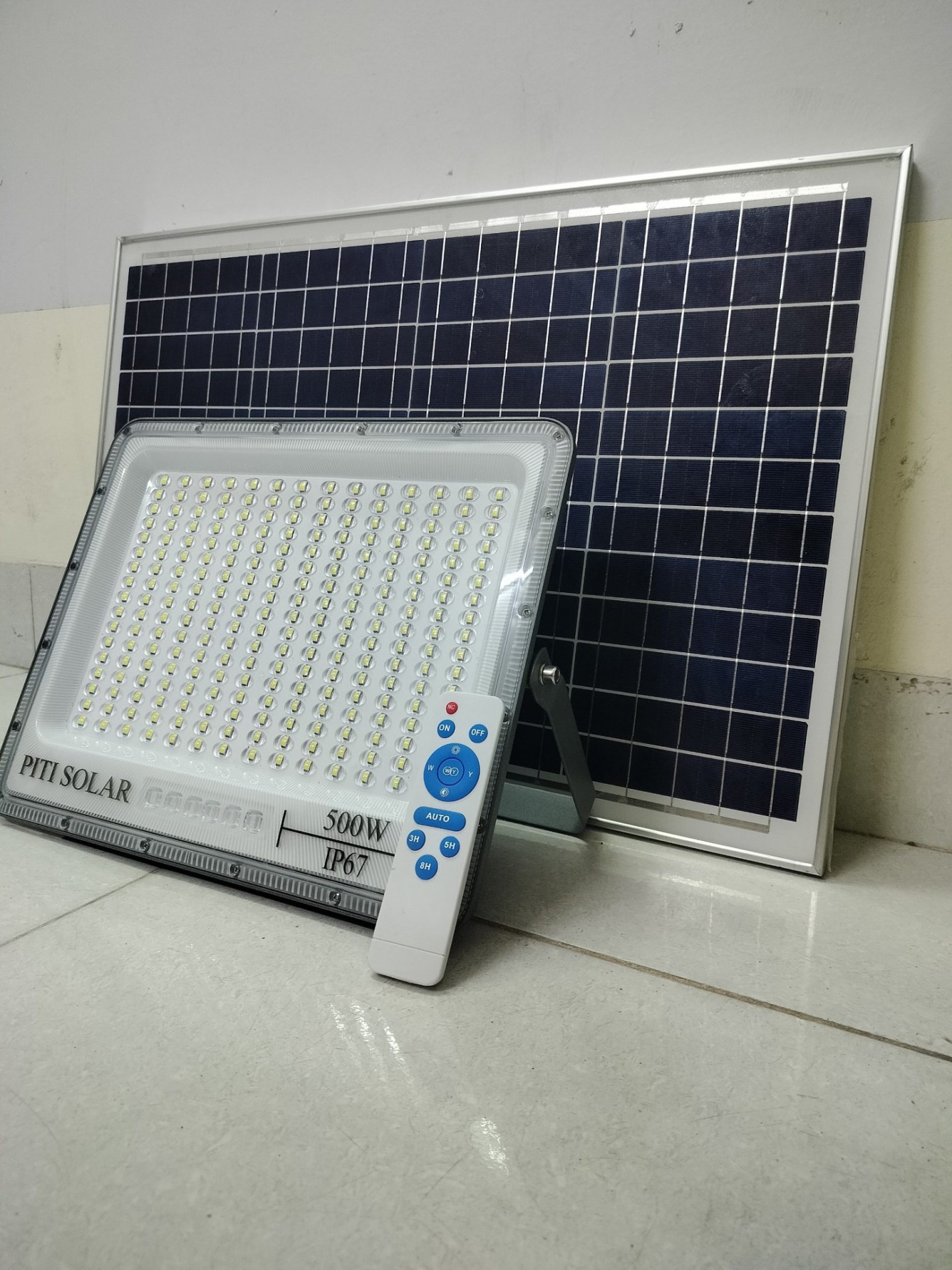 den_pha_nang_luong_mat_troi_piti_500w_mau_mat_ngoc_3